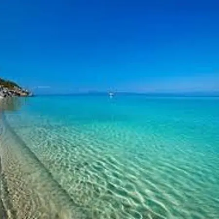 In Next To The Sea * Chaniotis
